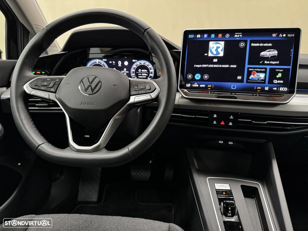 VW Golf 1.5 TSI e-Hybrid Sportline DSG - 11