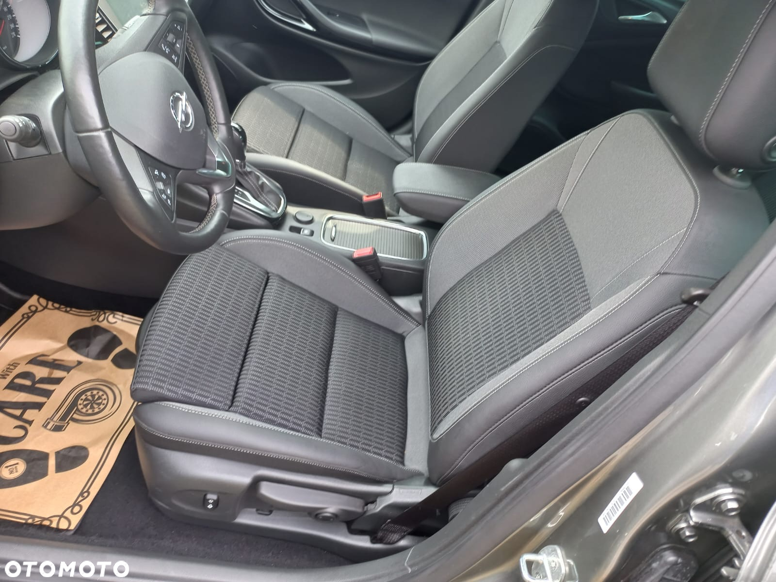 Opel Astra 1.4 Turbo Start/Stop Sports Tourer St Business Elegance - 11