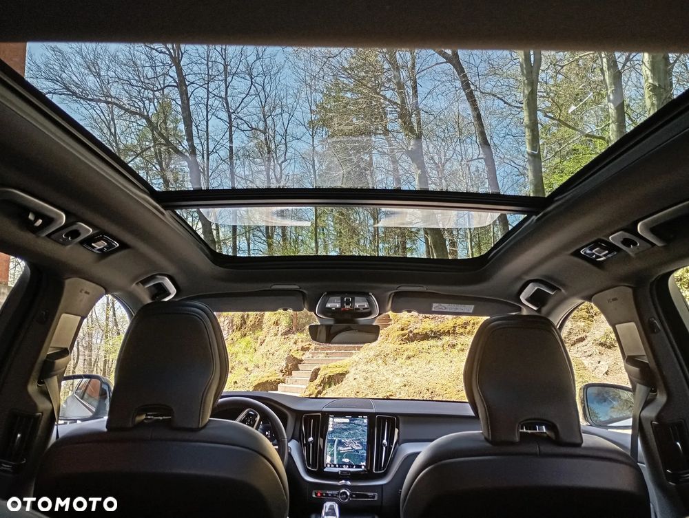 Volvo XC 60 B4 D AWD Ultimate Dark - 5