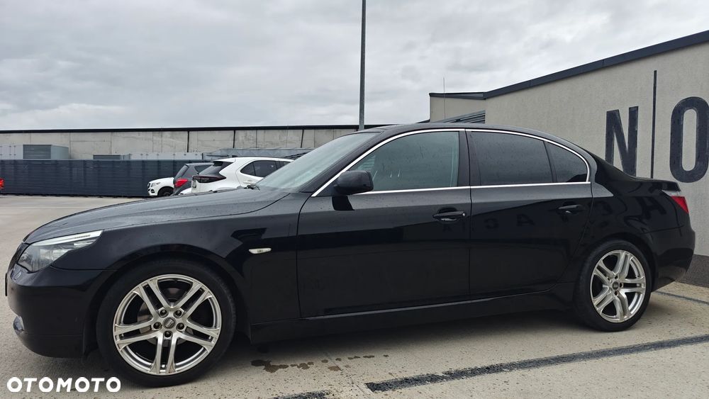 BMW Seria 5 520i - 2