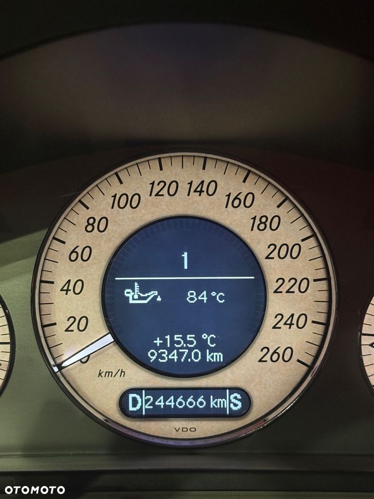 Mercedes-Benz Klasa E 500 Avantgarde Sport Edition - 13