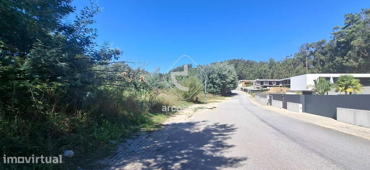 Lote de terreno com 1.456m2 - Campo de Golfe - Ponte de Lima - Grande imagem: 5/19