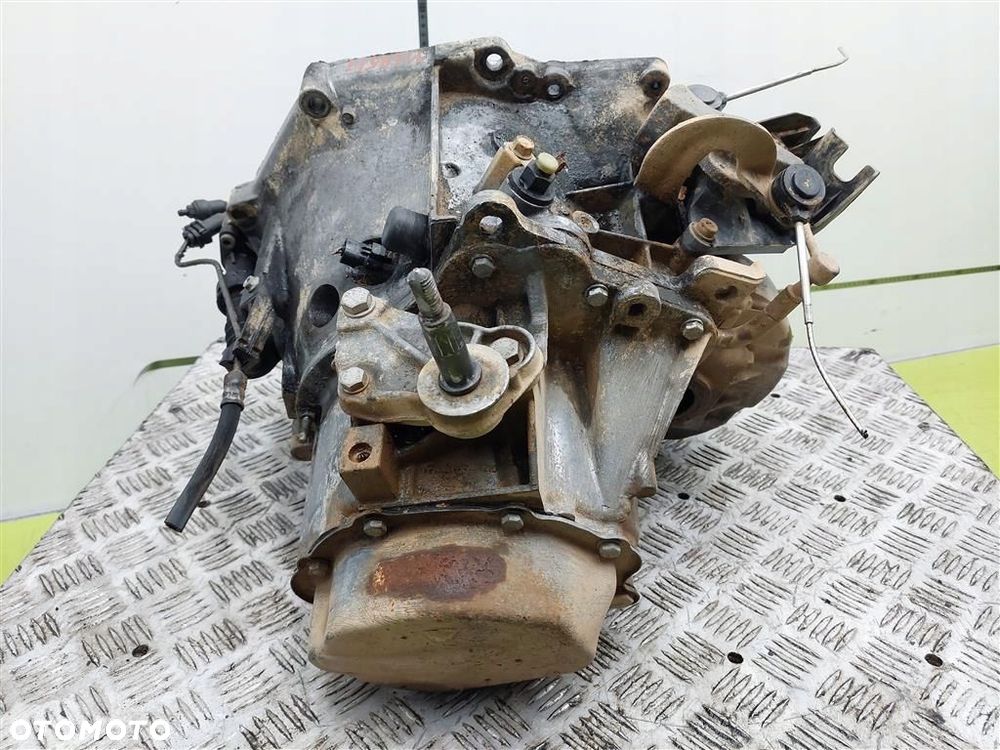 Skrzynia biegów Manualna Peugeot Partner II 2008-2019 1,6 HDI 20DP47 - 2