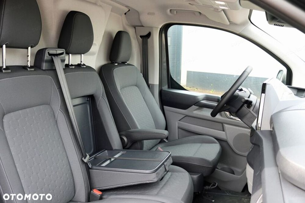 Ford Transit Custom 320 L2H1 Limited A8 2.0 170KM - 6