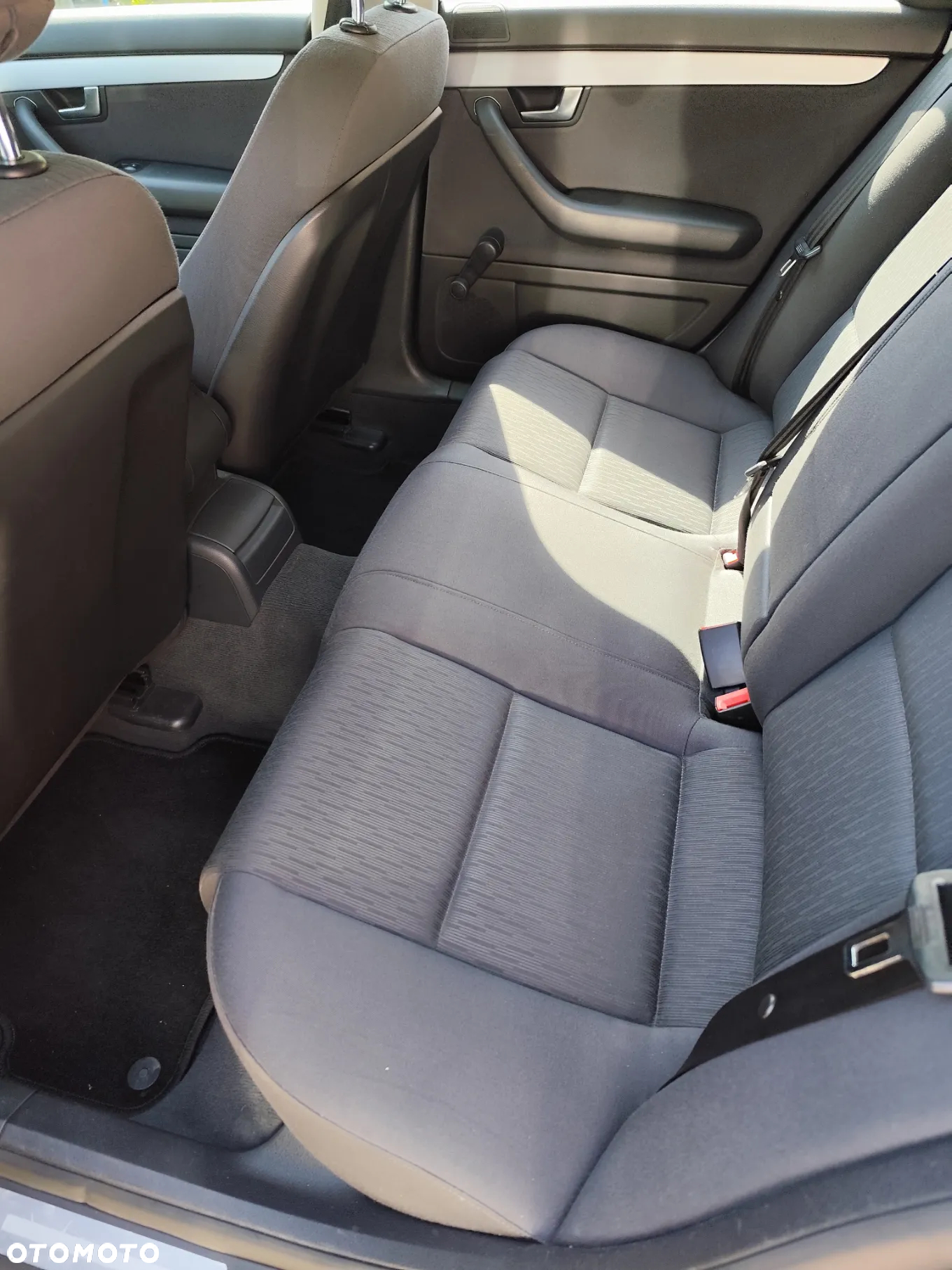 Audi A4 Avant 2.0 TDI - 9