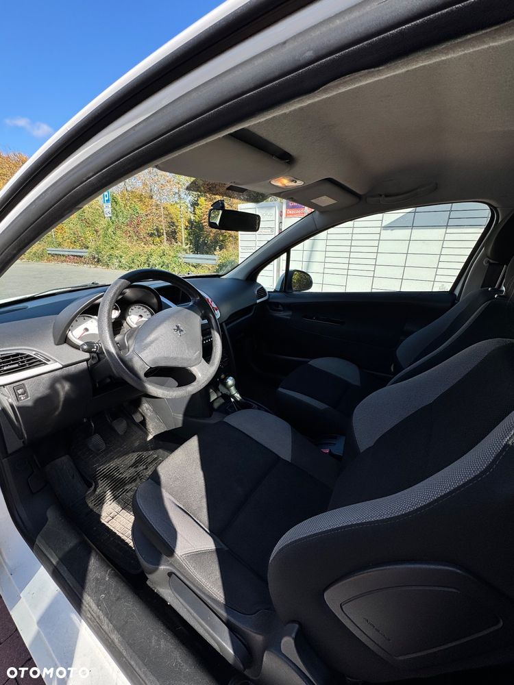 Peugeot 207 1.4 16V Trendy - 8