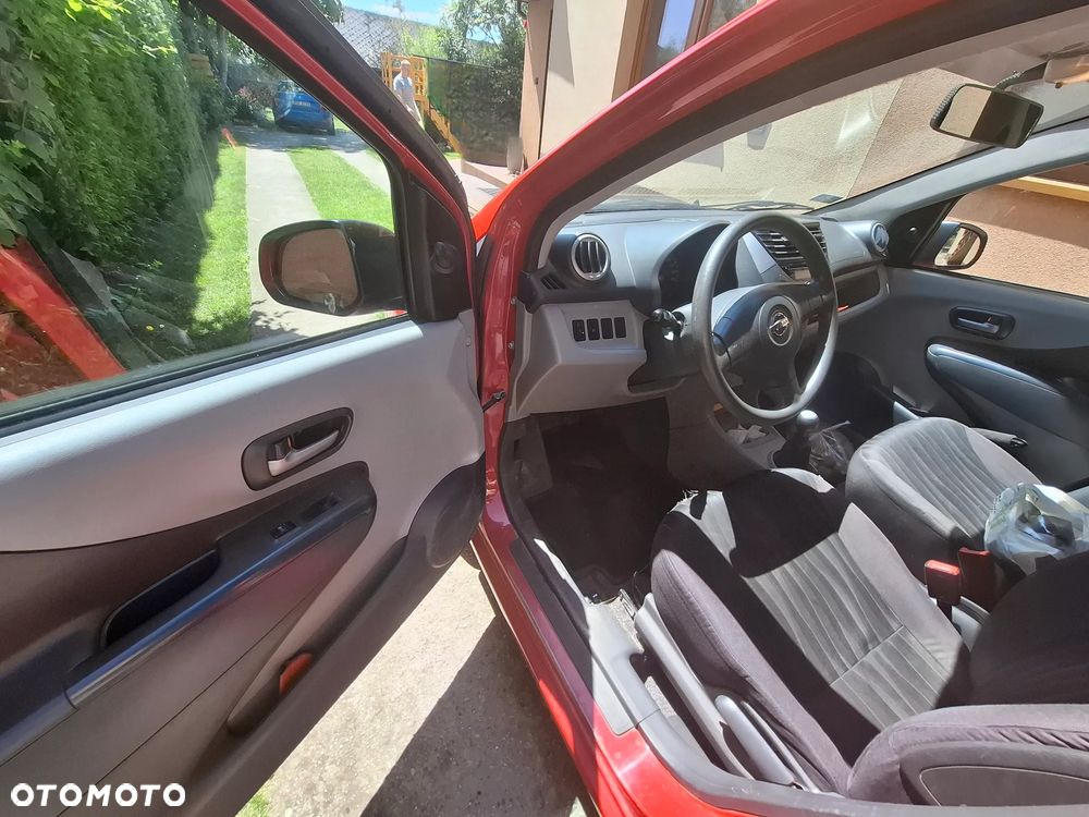 Nissan Pixo 2010 photo 3
