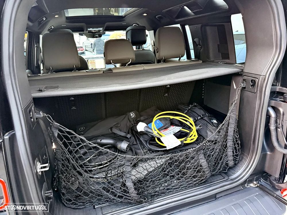 Land Rover Defender 2.0 P400e 110 AWD X-Dynamic HSE - 37