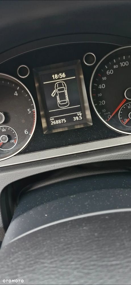 Volkswagen Passat 2.0 TDI Comfortline - 23