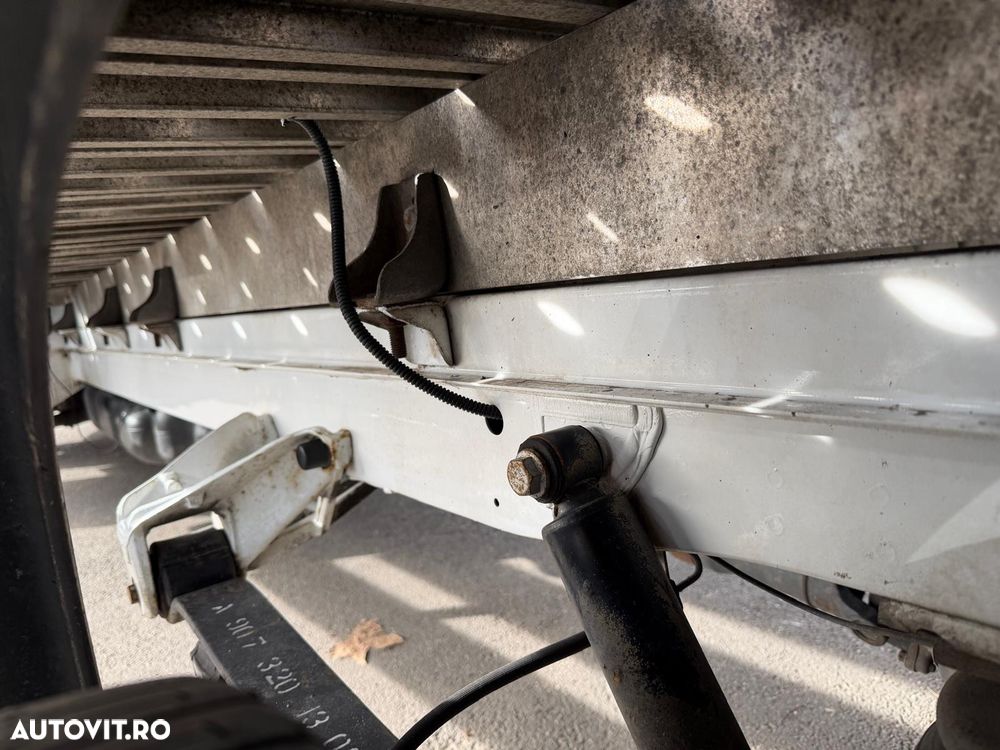 Mercedes-Benz Sprinter - 17