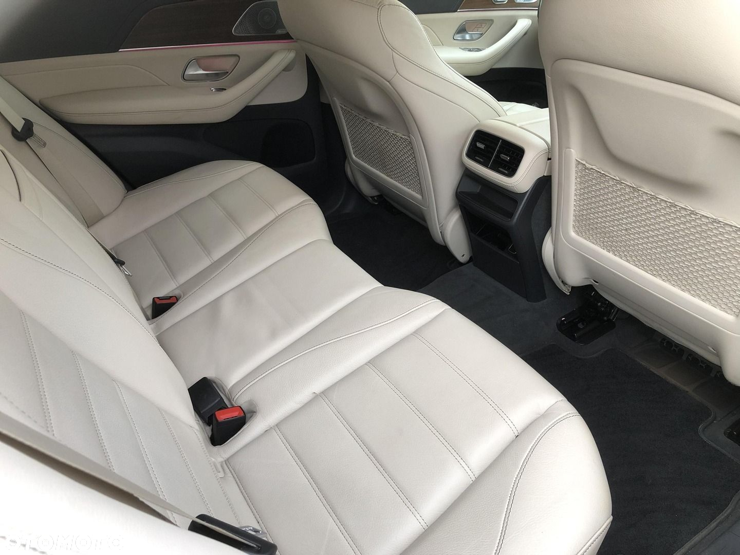 Mercedes-Benz GLE 300 d 4-Matic - 11
