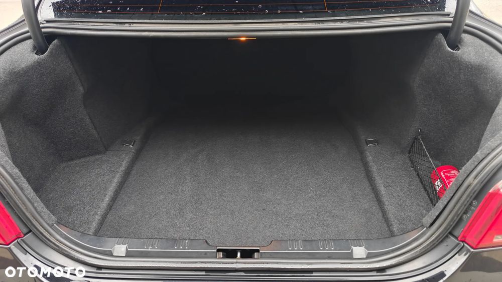 BMW Seria 5 520i - 31