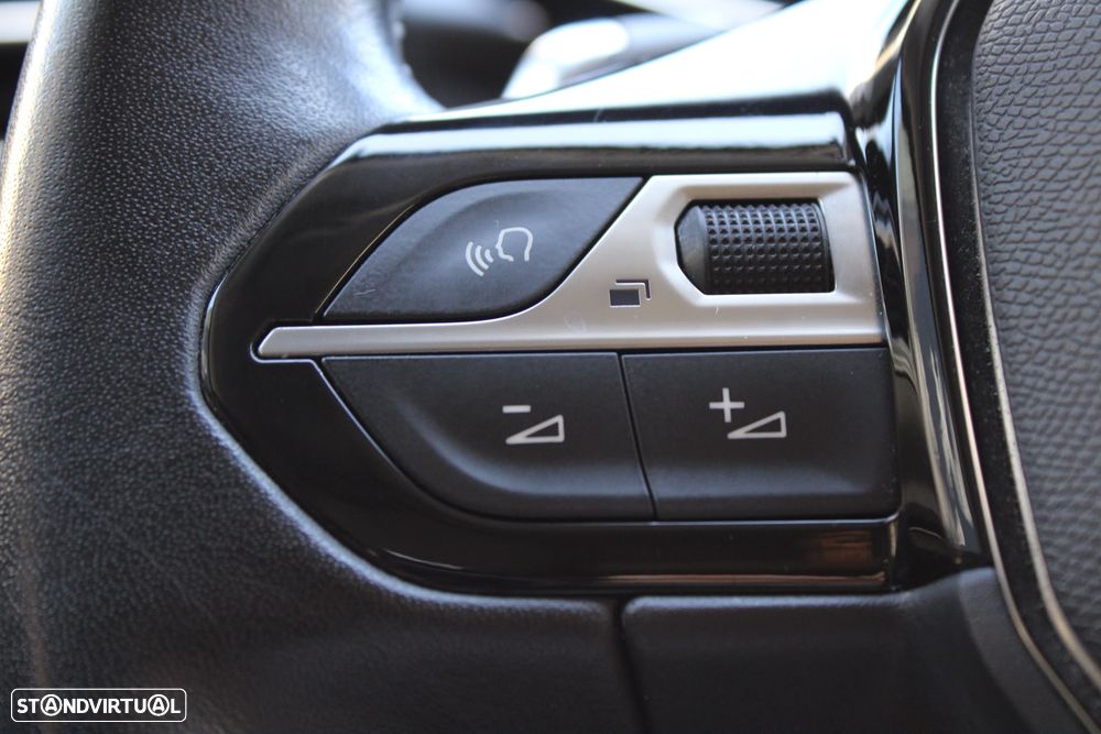 Peugeot 208 PureTech 110 Stop & Start EAT6 Allure - 16