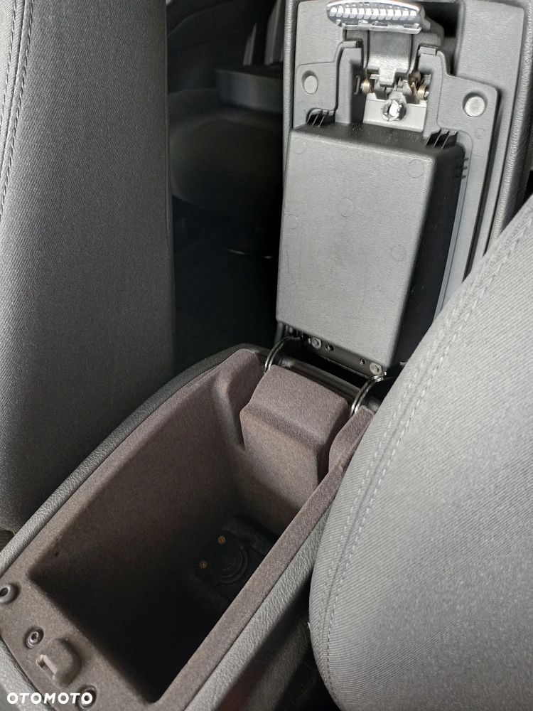 Ford S-Max - 22