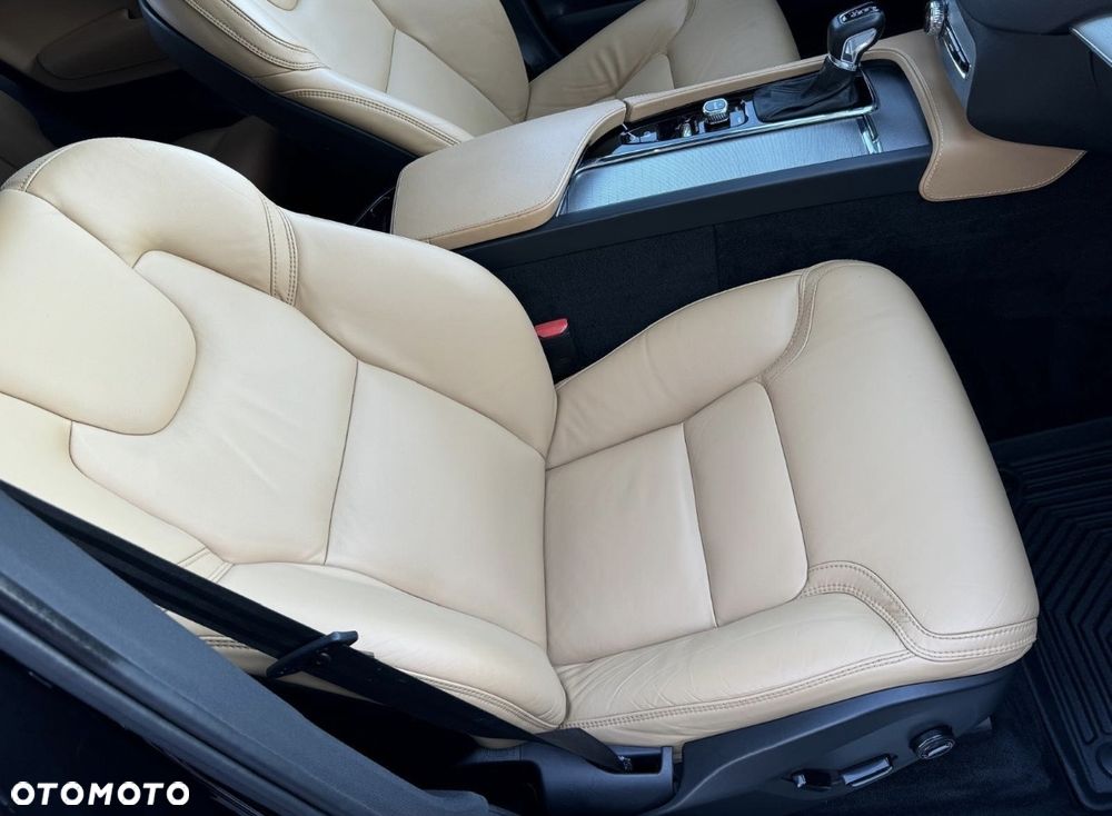 Volvo XC 90 D5 AWD Inscription - 11