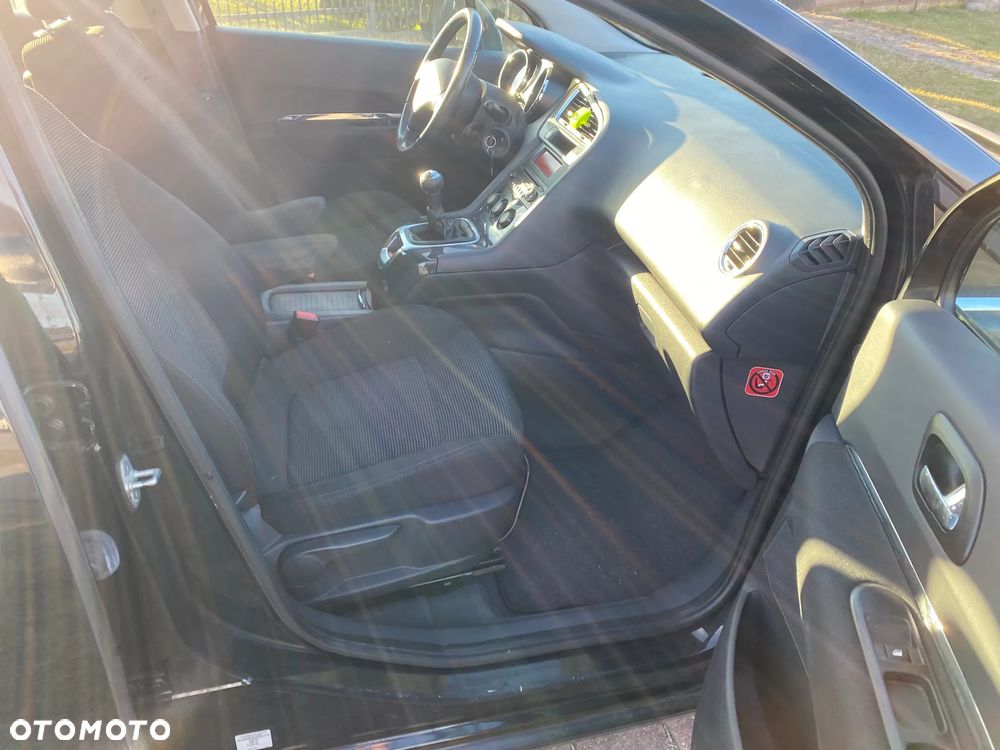 Peugeot 5008 1.6 Active - 17