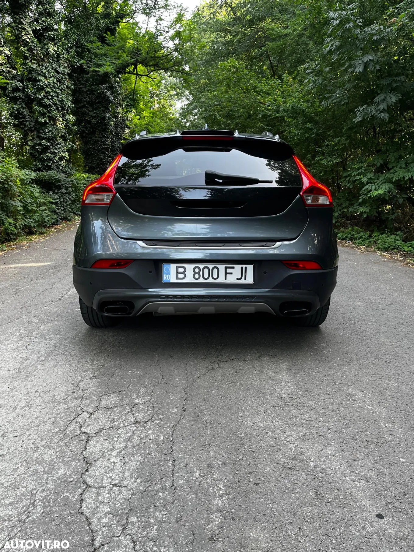 Volvo V40 Cross Country T5 AWD Geartronic Momentum - 4