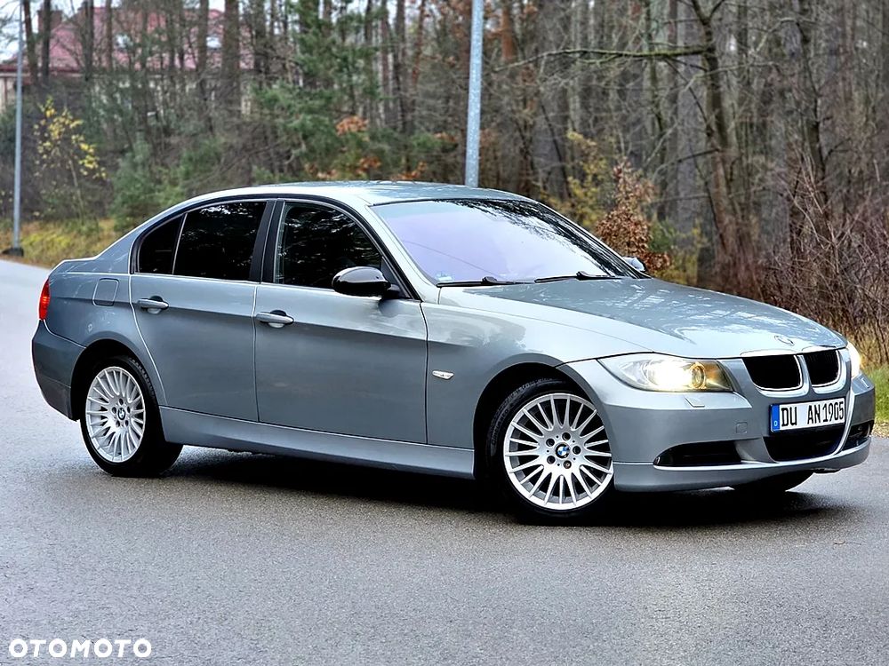 BMW Seria 3 320i - 11
