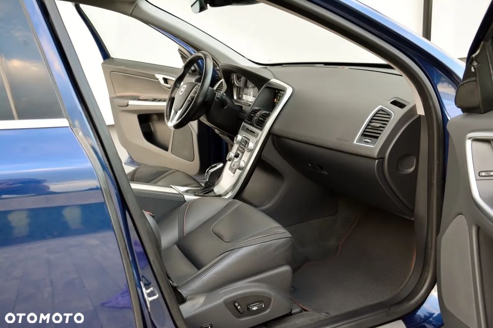 Volvo XC 60 D4 Geartronic Ocean Race - 21