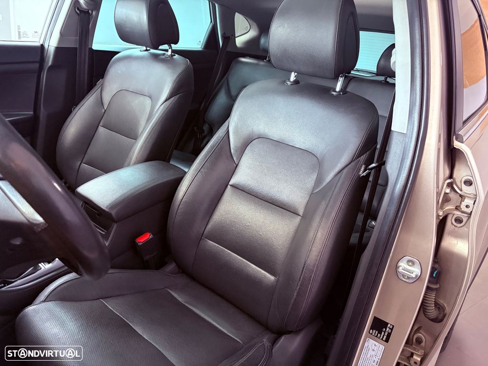 Hyundai Tucson 1.7 CRDi Premium DCT - 7