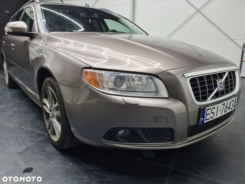 Volvo V70 2.4D Summum - 10