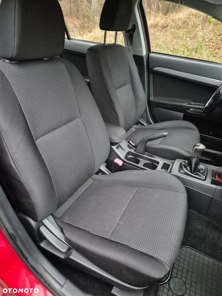 Mitsubishi Lancer 1.6 Invite - 12