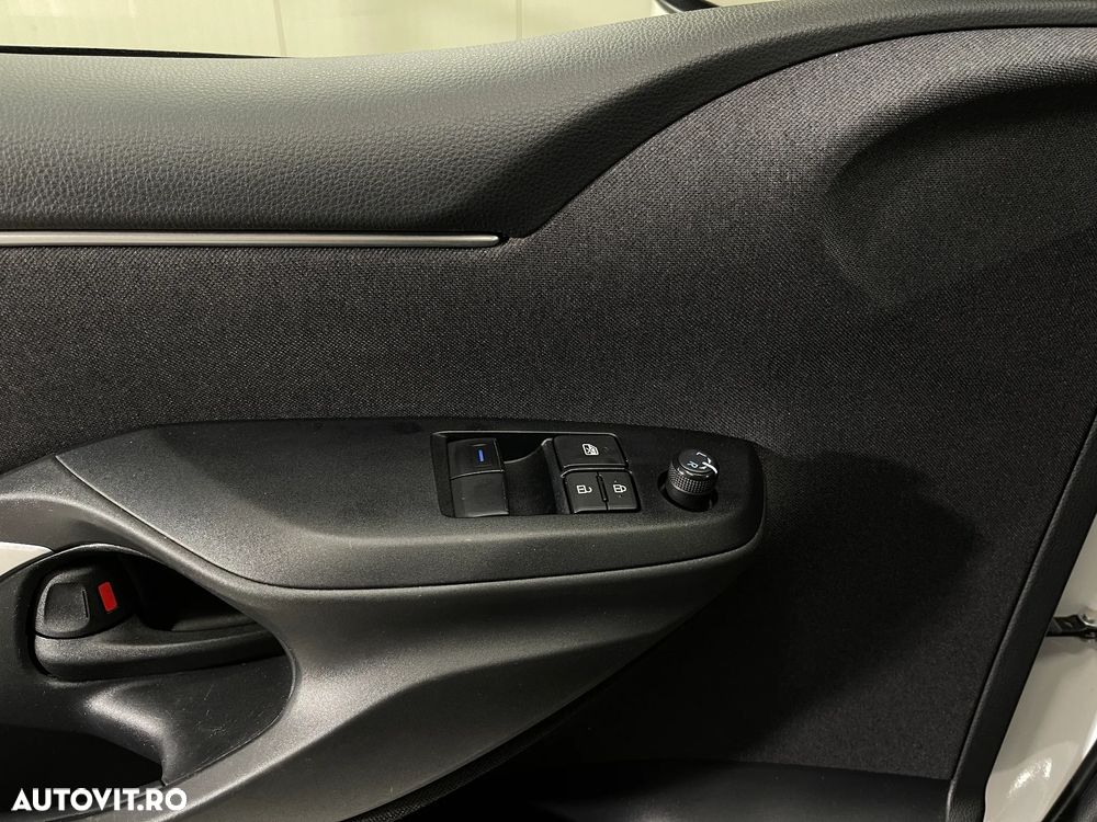 Toyota Yaris 1.5 VVT-i HSD Active - 13