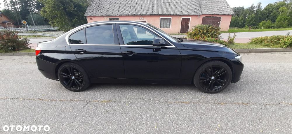 BMW Seria 3 328i - 7