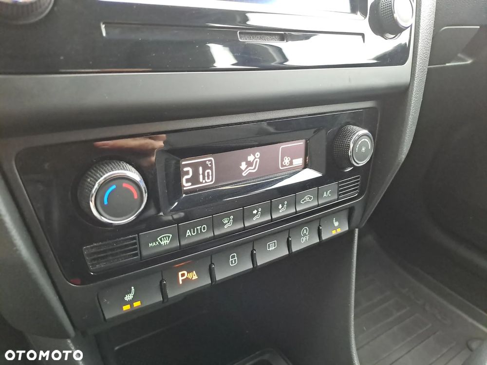 Skoda RAPID 1.0 TSI Ambition - 18