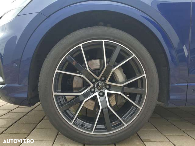 Audi Q8 - 8