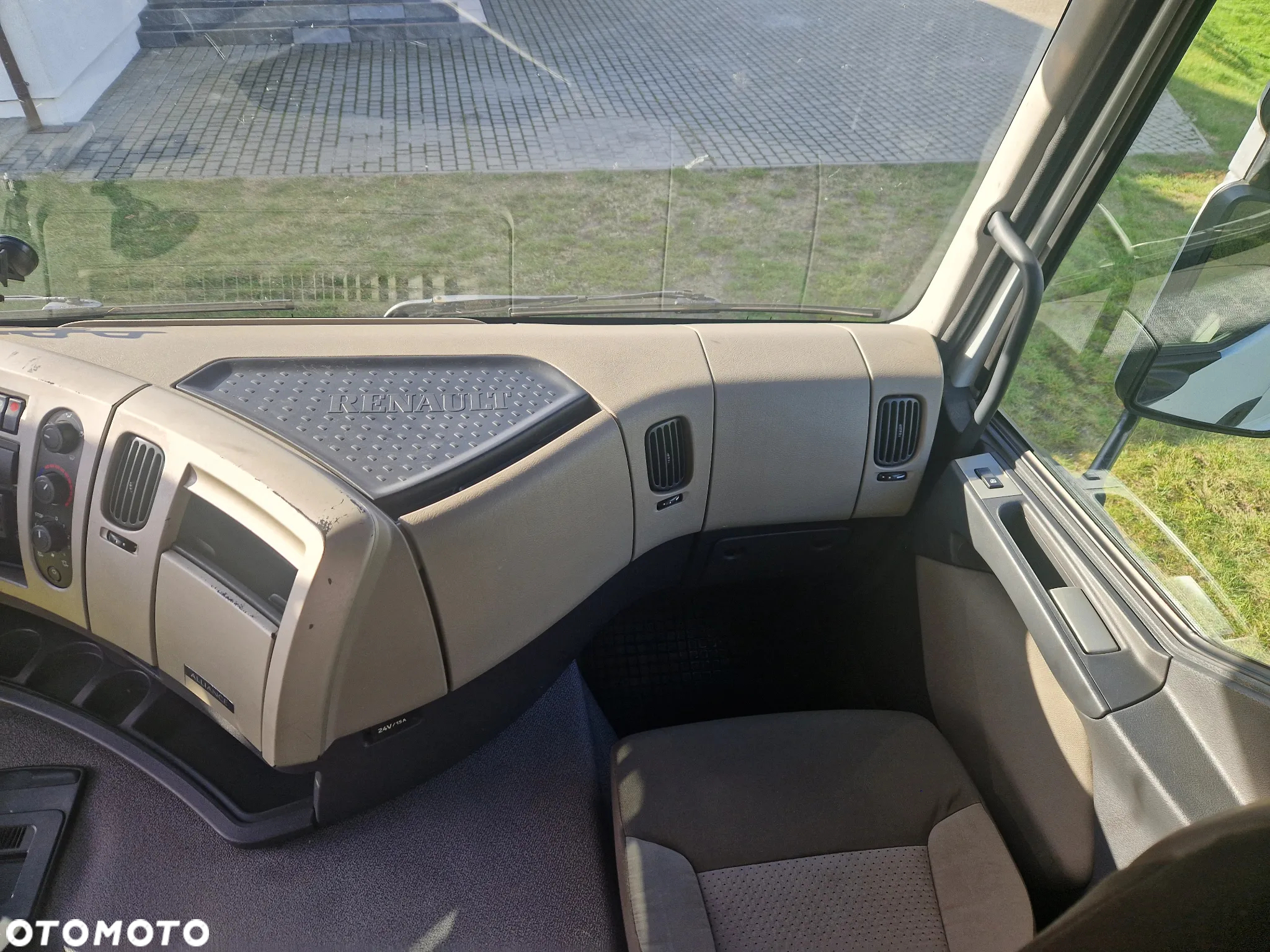 Renault Premium 380 - 6
