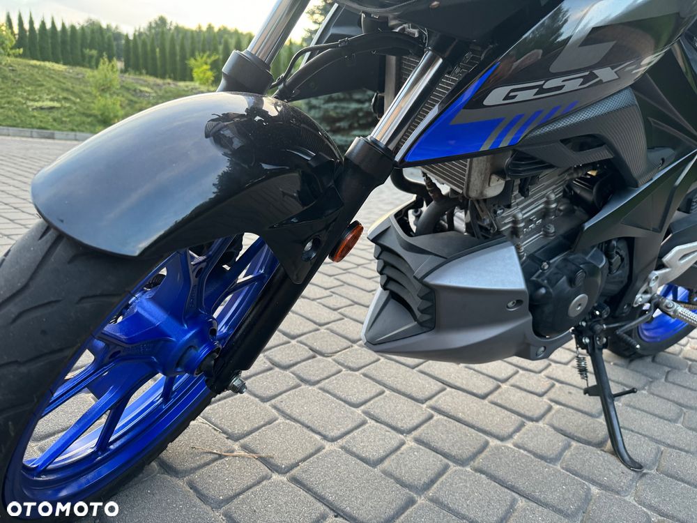 Suzuki GSX - 14