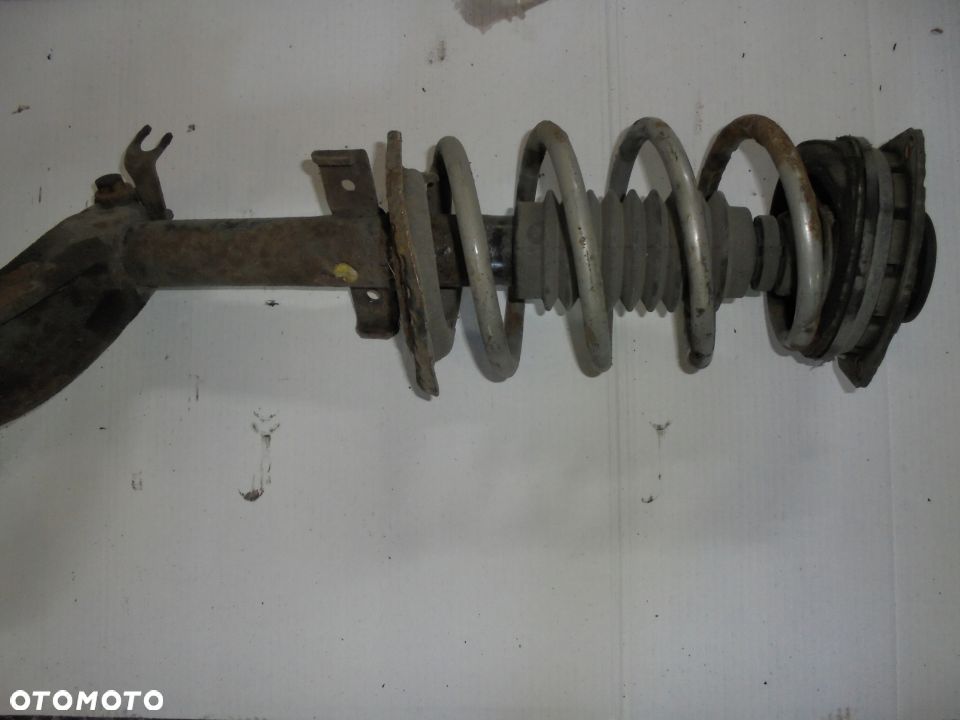 MCPERSON AMORTYZATOR PRAWY PRZOD MEGANE II 1.6 - 5