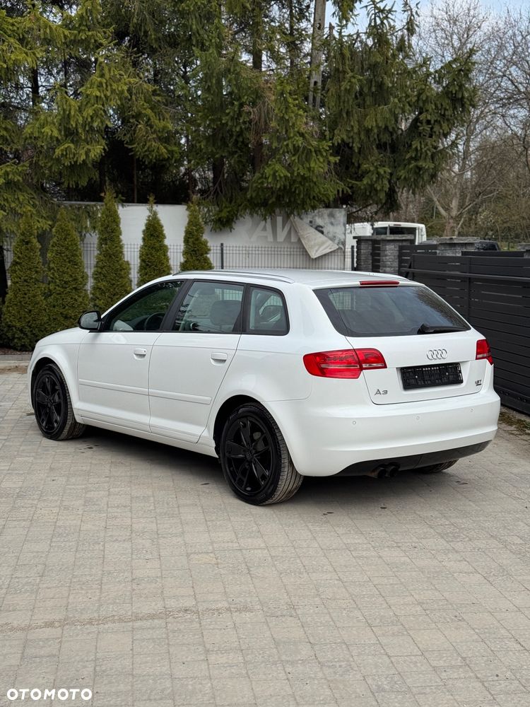Audi A3 Sportback 1.8 TFSI Quattro Ambition - 4