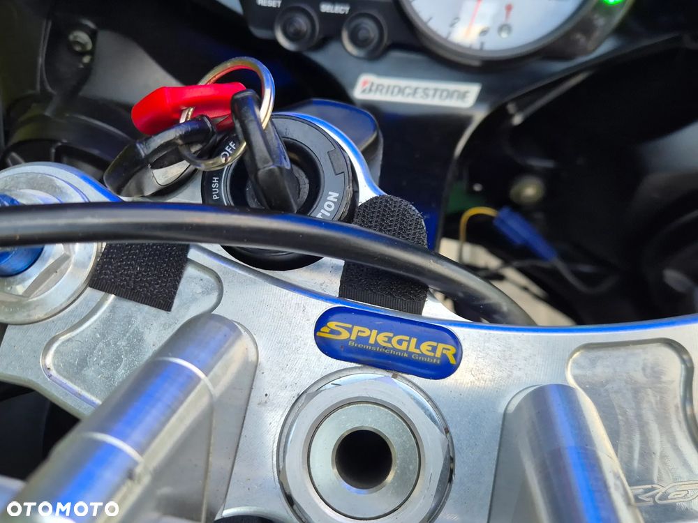 Yamaha R6 - 10