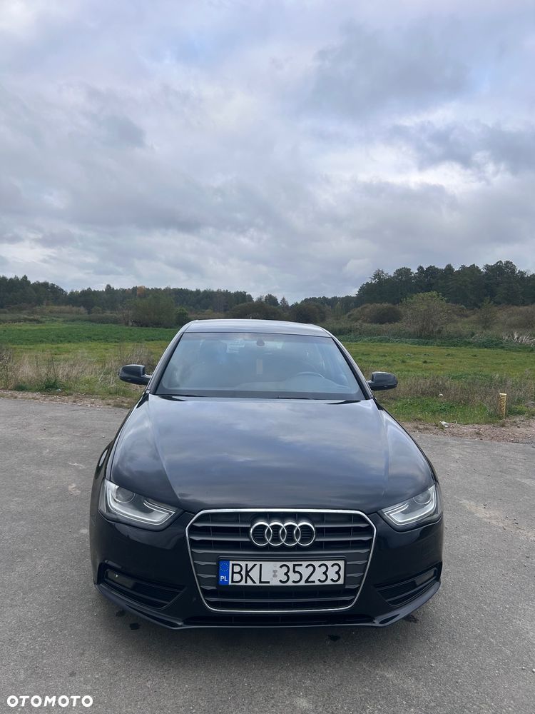 Audi A4 Limousine 2012 photo 2