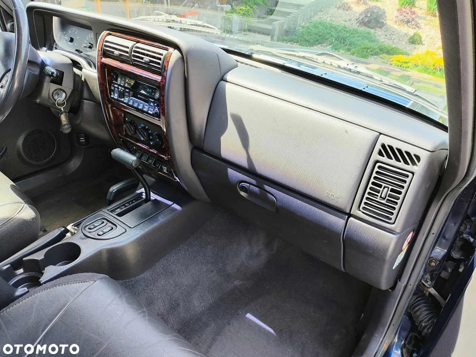 Jeep Cherokee 4.0 Limited - 9