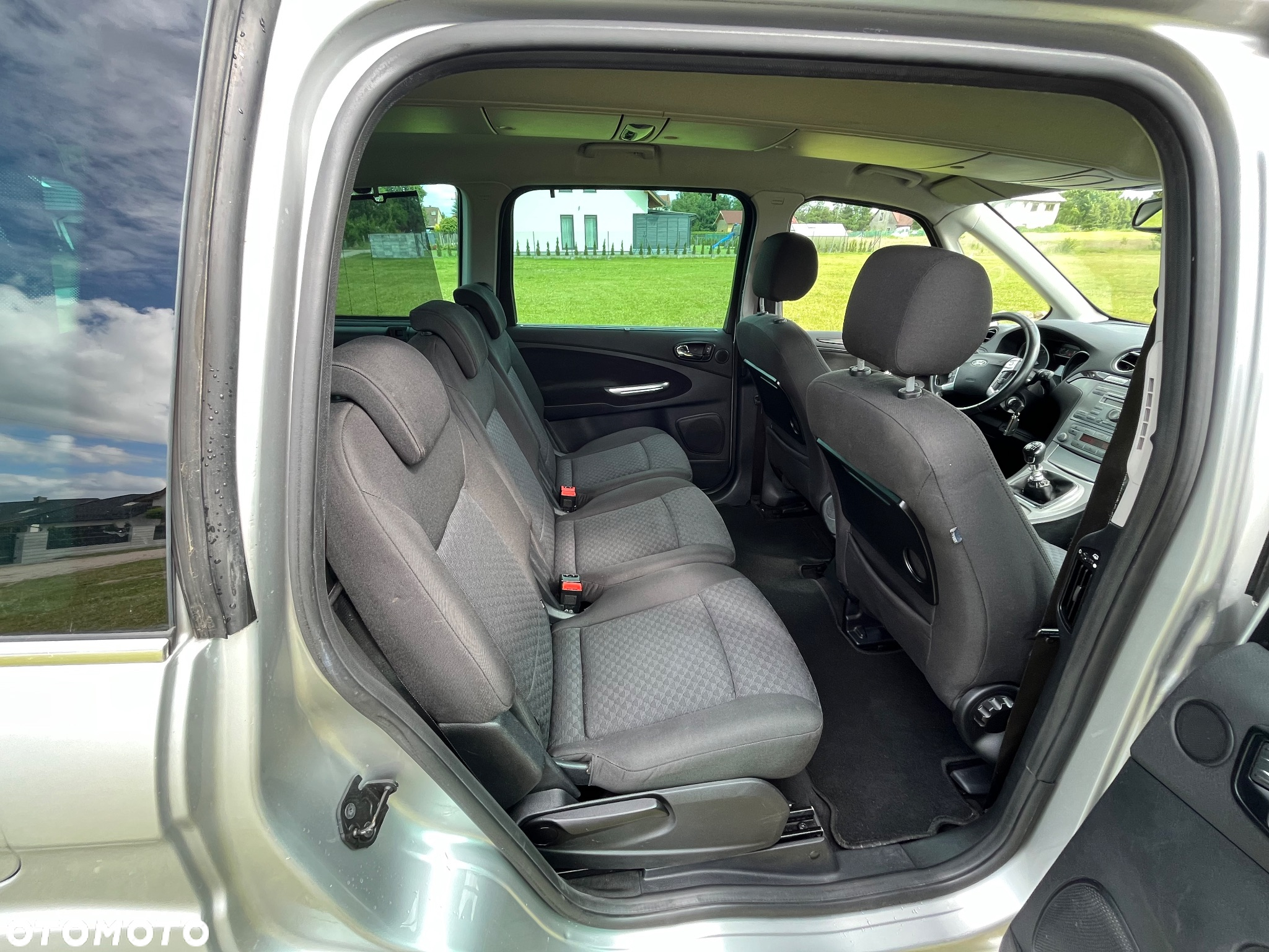 Ford Galaxy - 12