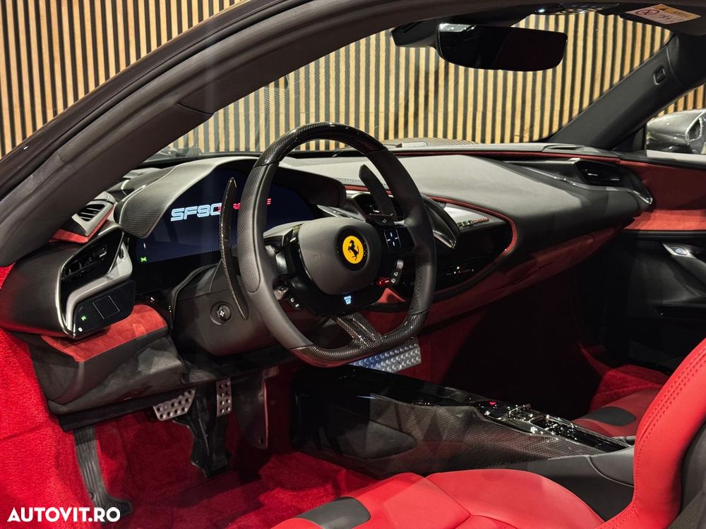 Ferrari SF90 Stradale - 16