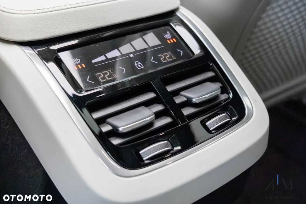 Volvo XC 90 B5 D AWD Ultimate Bright 7os - 37