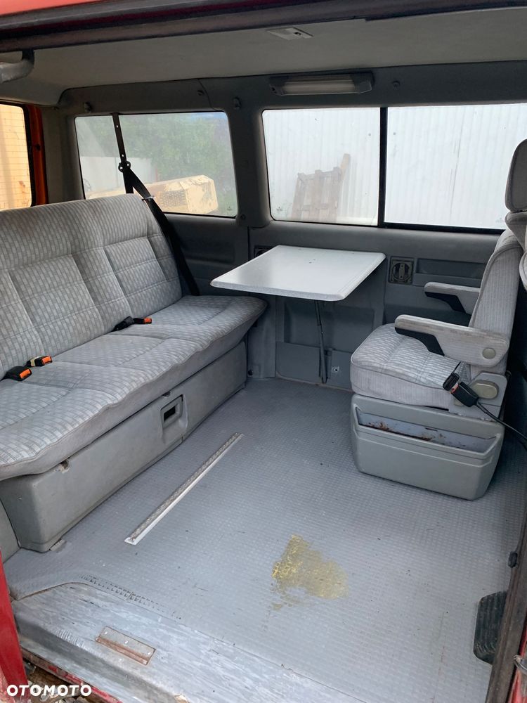 Volkswagen Multivan - 21