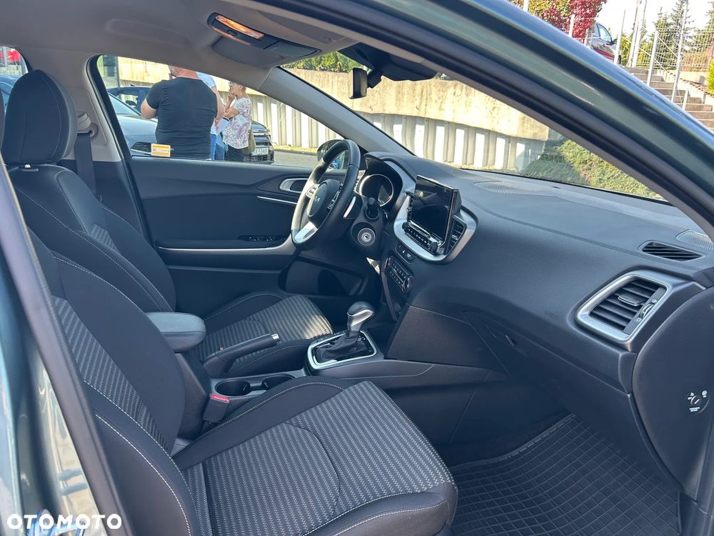 Kia Ceed 1.5 T-GDI M DCT - 17
