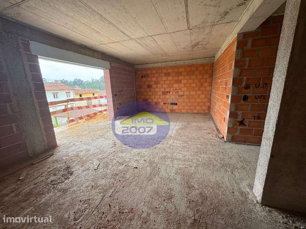 Apartamento T2 em Argoncilhe - Grande imagem: 3/26