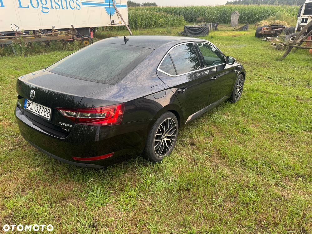 Skoda Superb 2.0 TDI 4x4 L&K DSG - 6