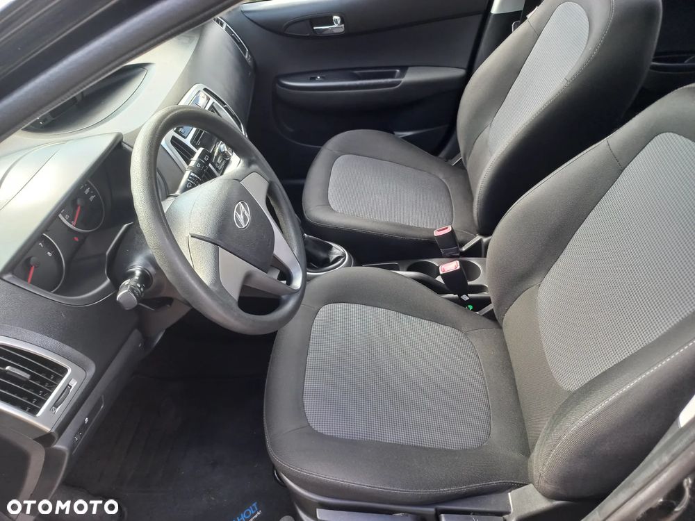 Hyundai i20 1.2 Trend - 21