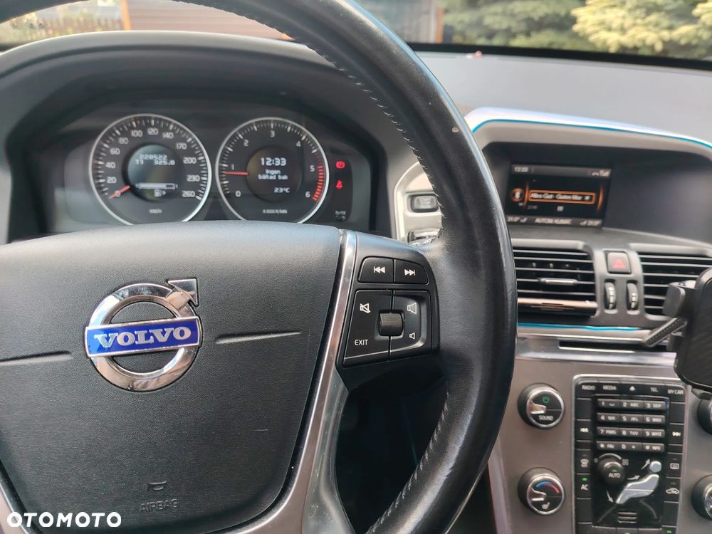 Volvo XC 60 D4 Momentum - 6