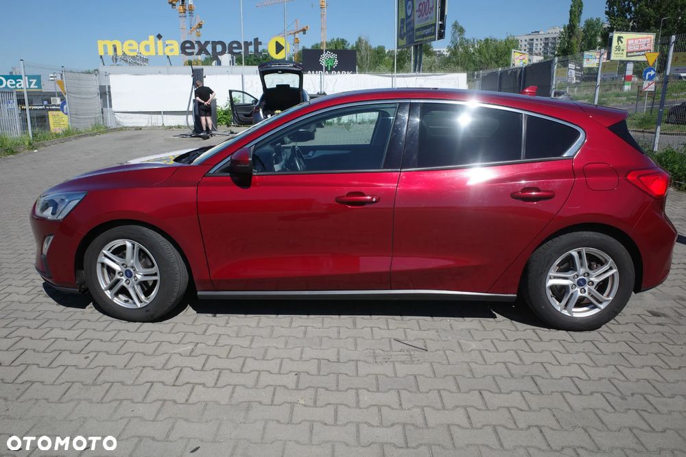 Ford Focus 1.0 EcoBoost Trend Edition Business - 19