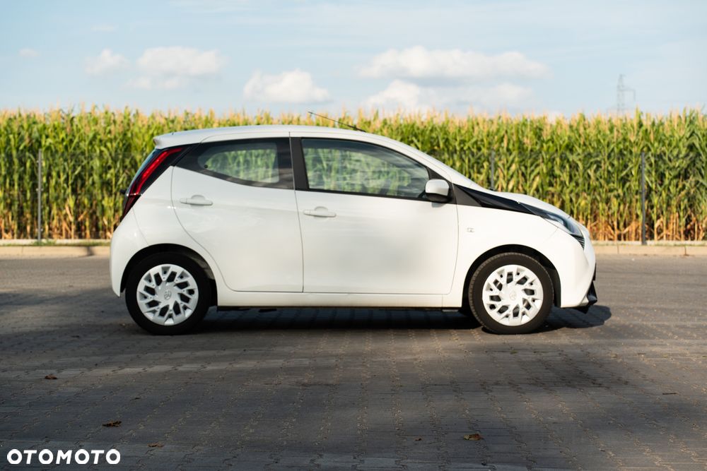 Toyota Aygo x-play - 12