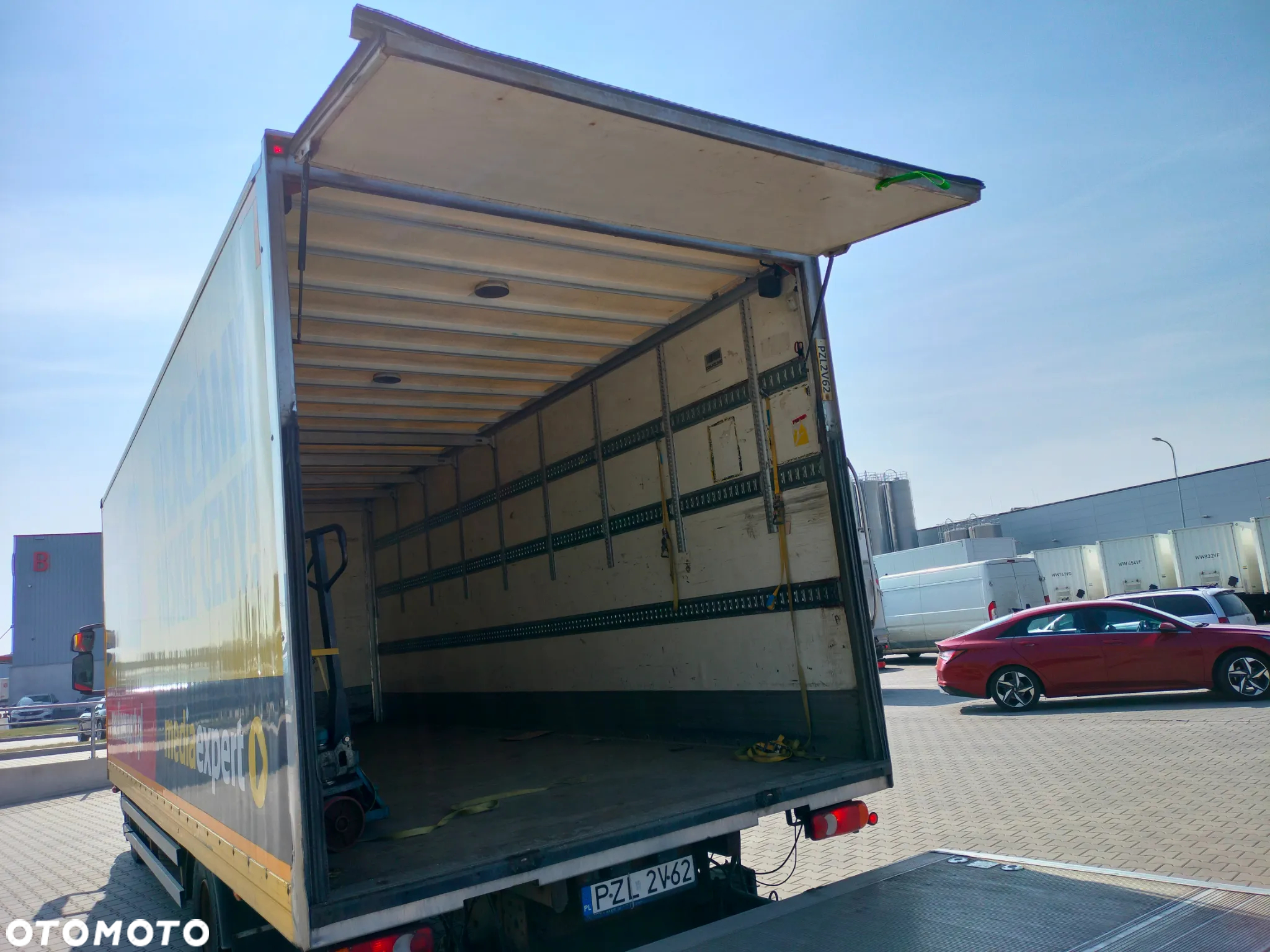 Iveco EUROCARGO MLC 120EL22/P/ZF - 13