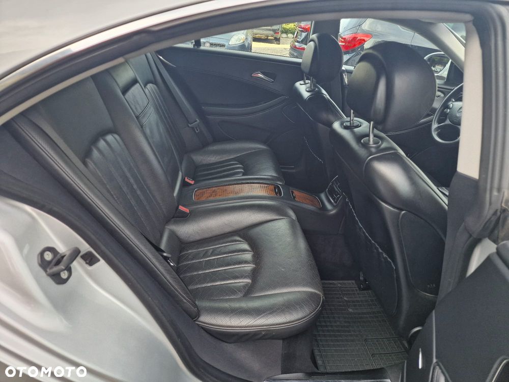 Mercedes-Benz CLS - 16